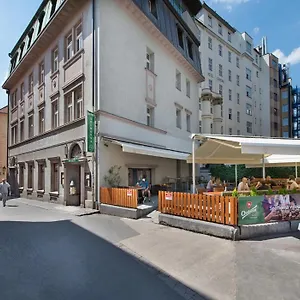 https://ea-hotel-royal-esprit.praguehotelsweb.com