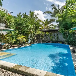 https://gita-maha-hotel.ubudhotelsnow.com